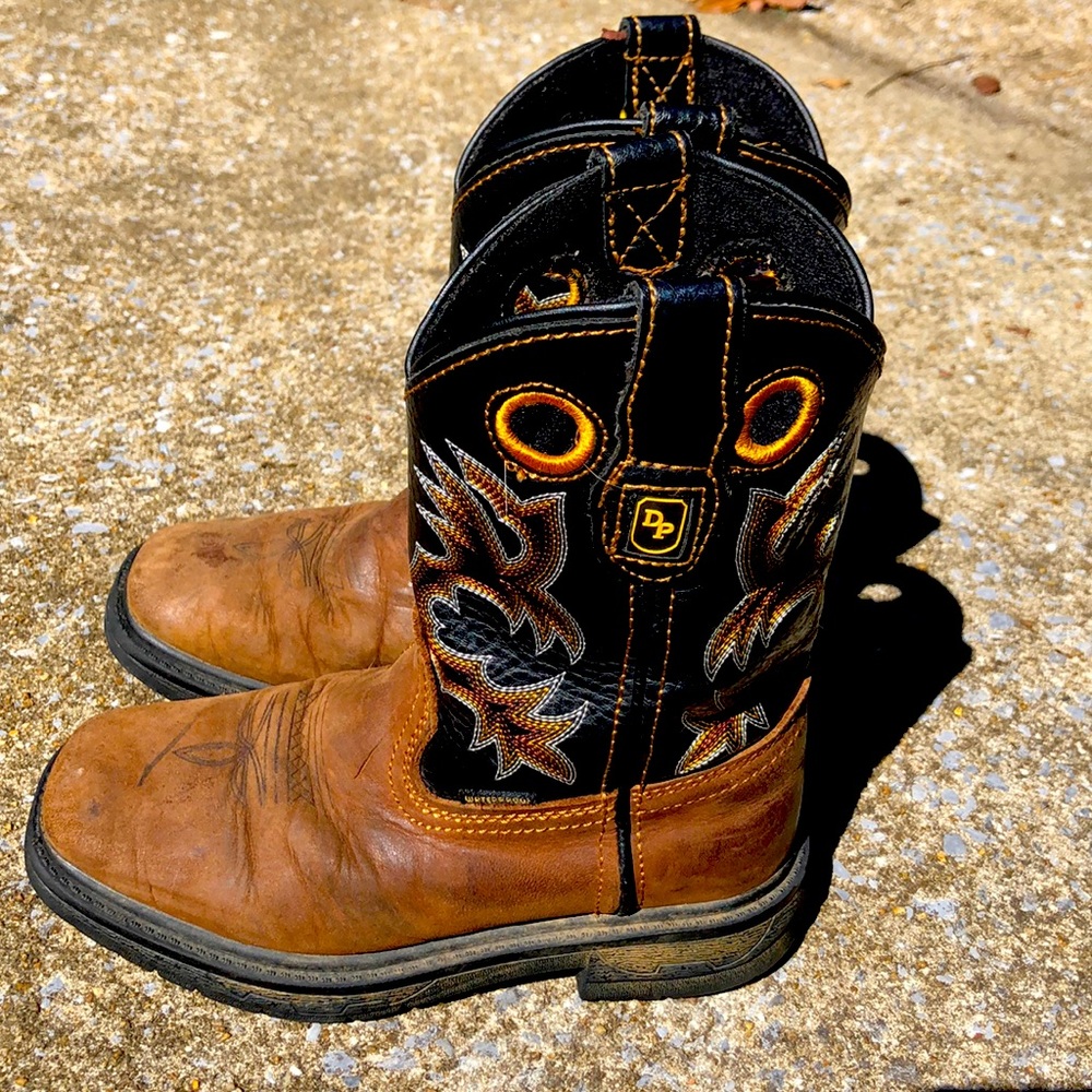 Little boys Dan post boots